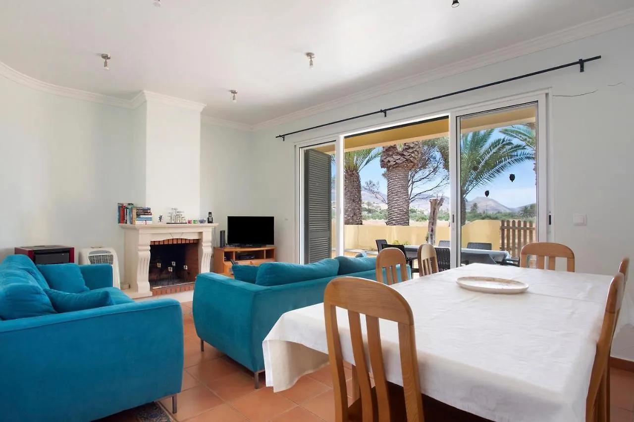 Holiday home Casa De Ferias A 75 Metros Da Praia Campo de Baixo